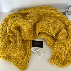 Forever 21 Chunky Scarf.